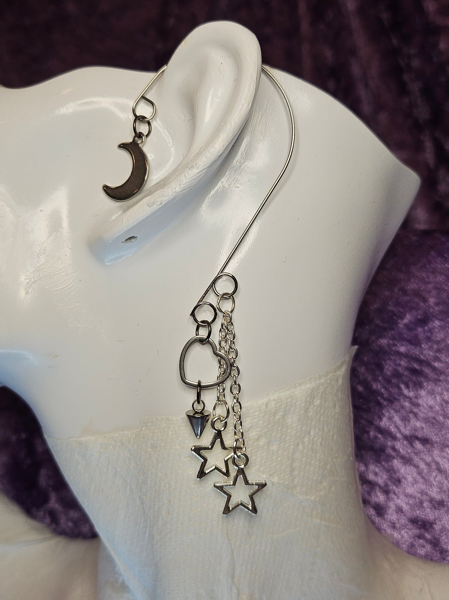 W-S Heartache Wire Ear Cuff