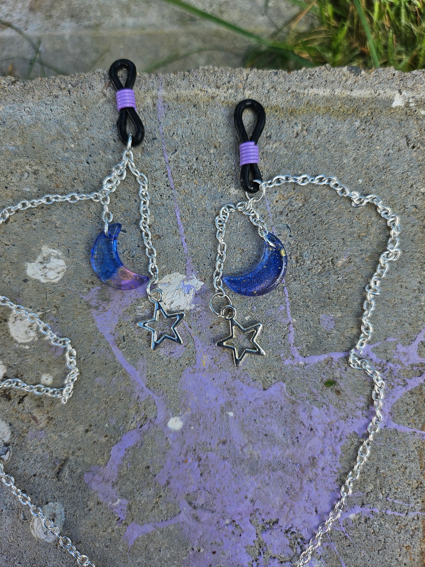 Cosmic Dreams Looking Chain