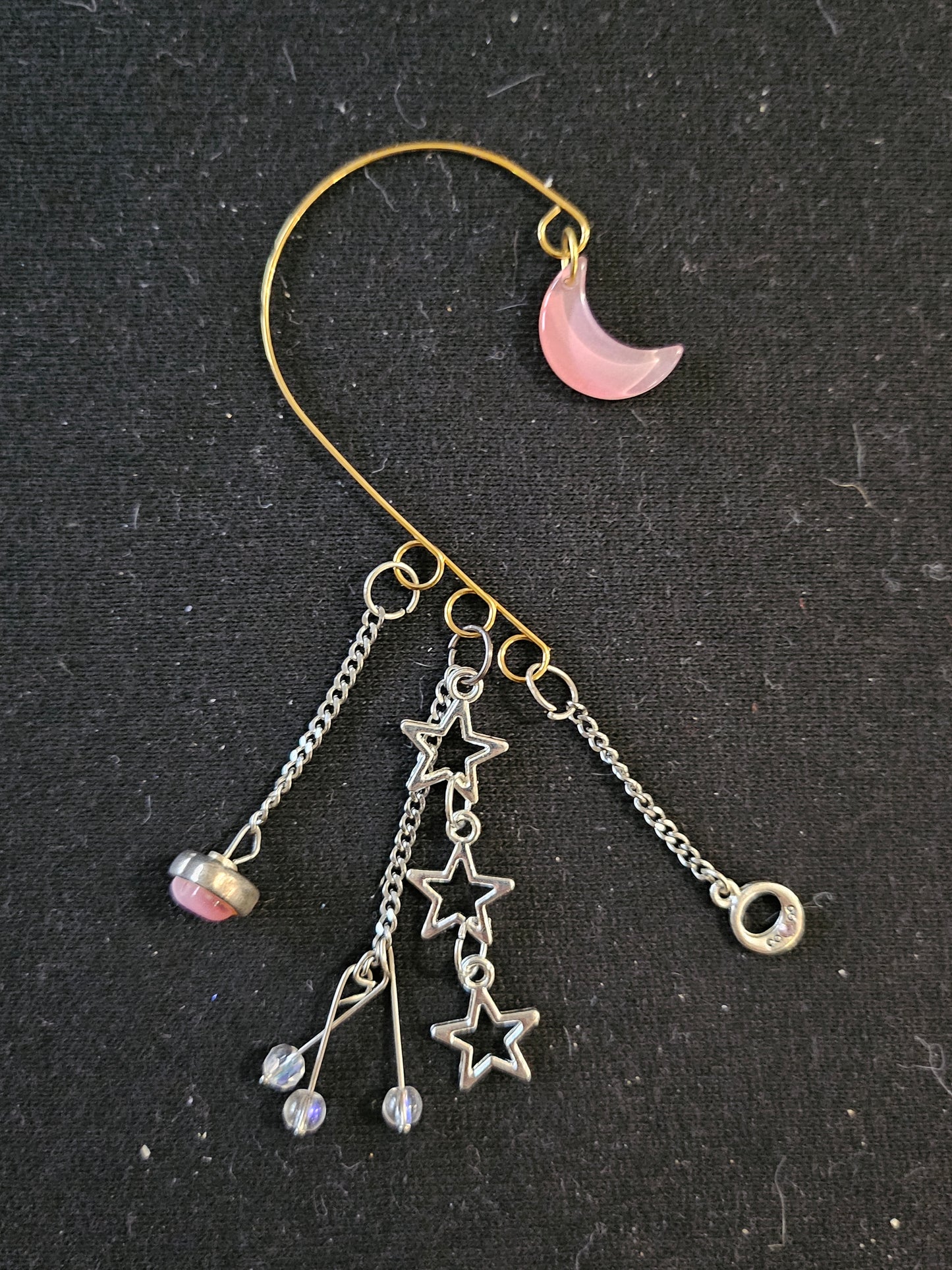 W-G Silvery Coral Wire Ear Cuff