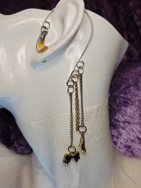 Shopaholic Wire Ear Cuff