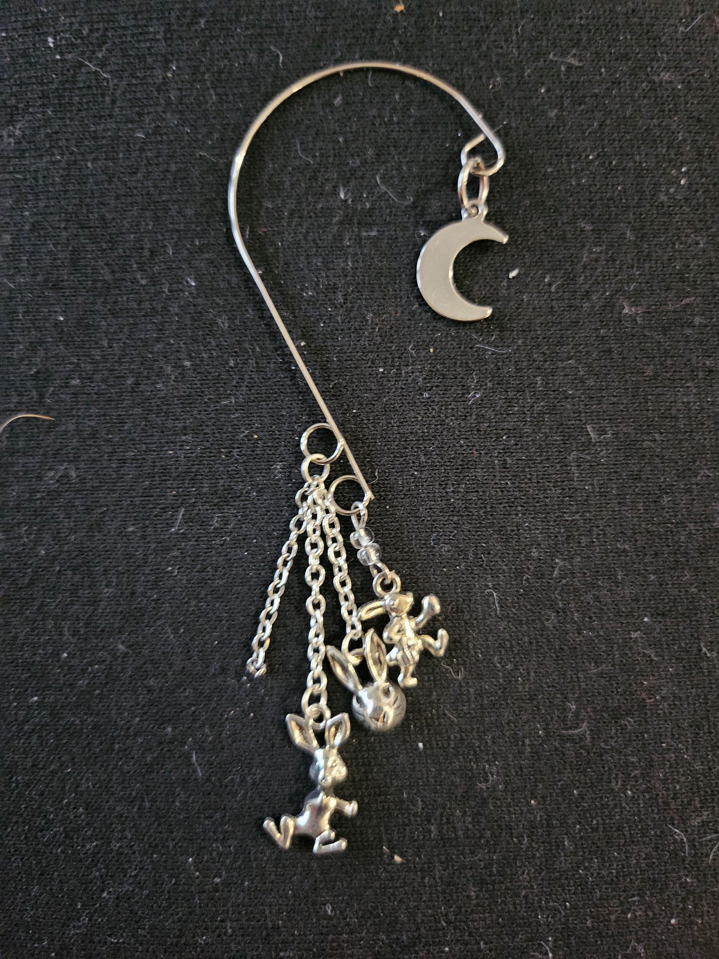 W-S I'm Late! Wire Ear Cuff
