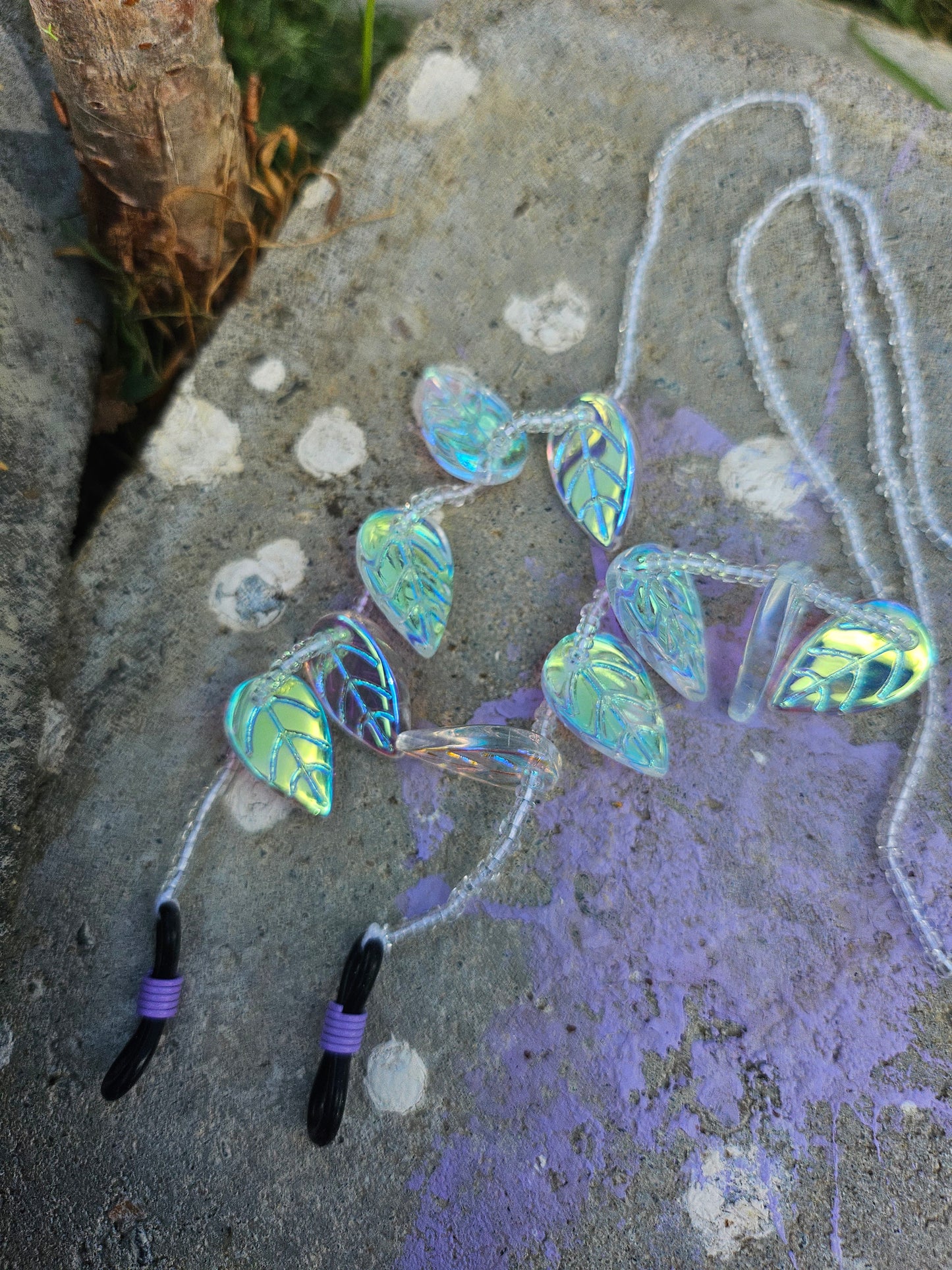 Elven Whispers Looking Chain
