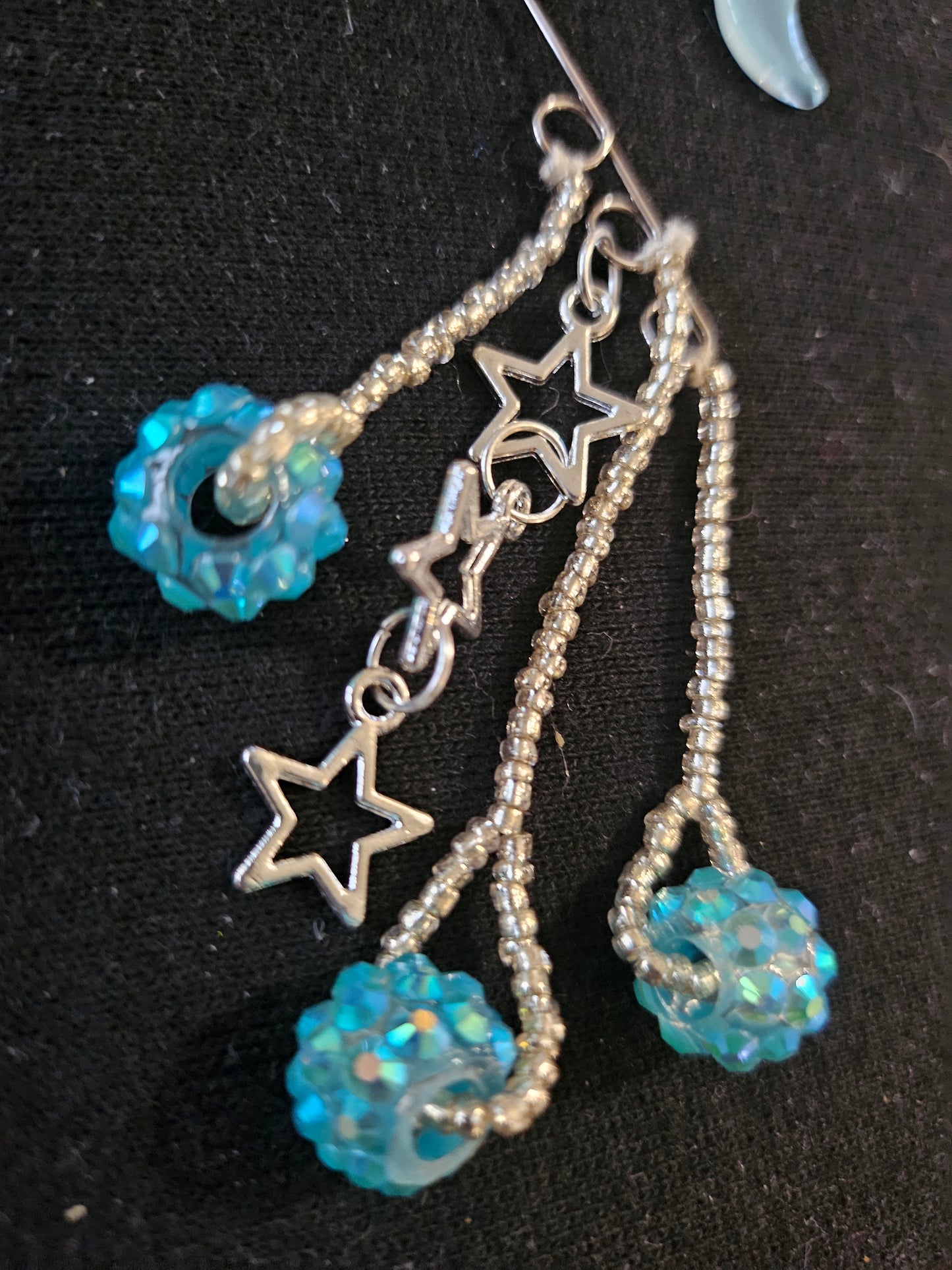 W-S Blue Gum Drops Wire Ear Cuff