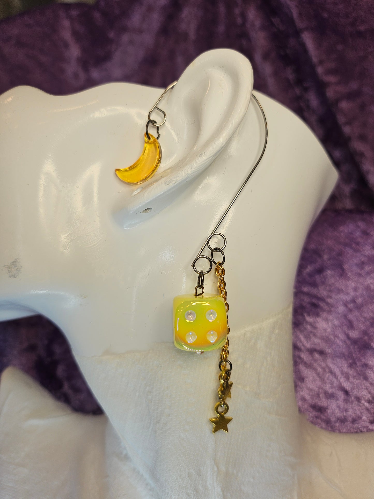 Daisy Lucky Stars Wire Ear Cuff