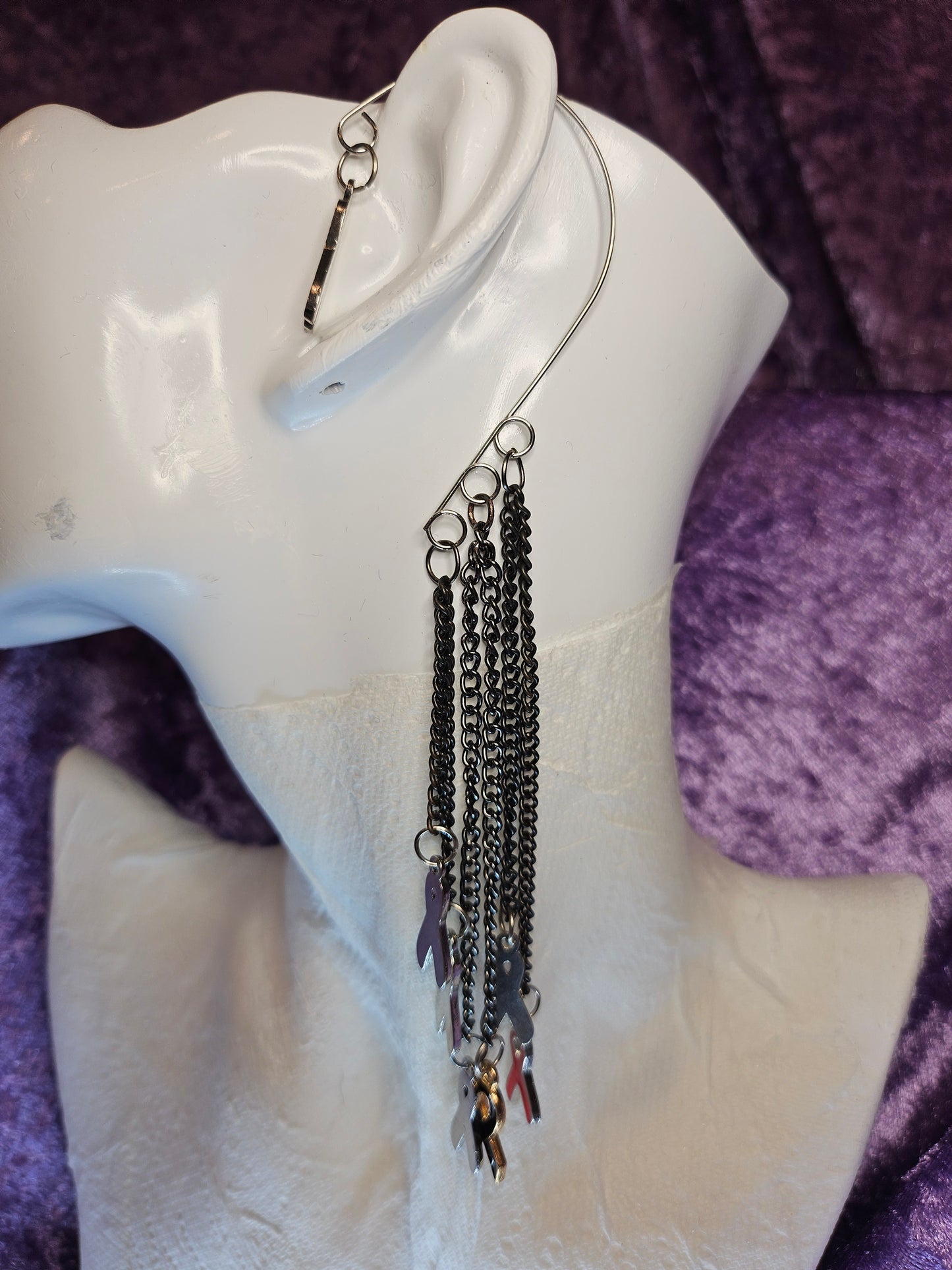 Ribbons Wire Ear Cuff