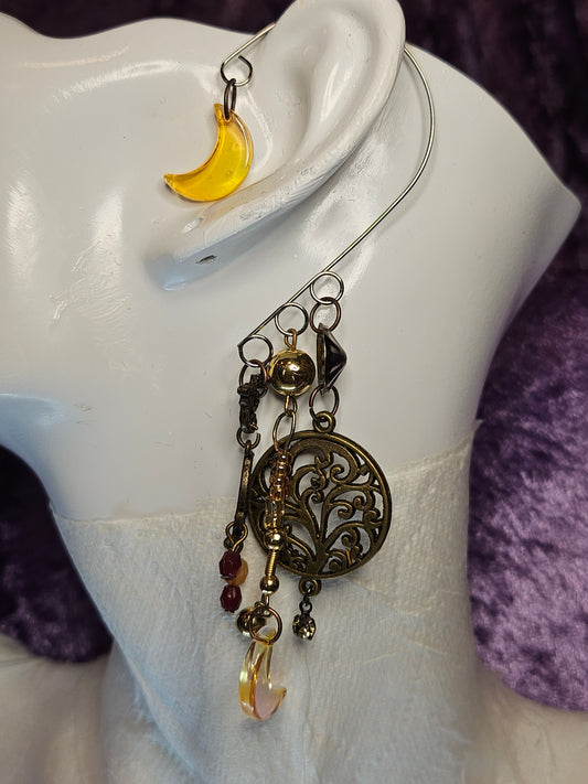 Neveau Wire Ear Cuff