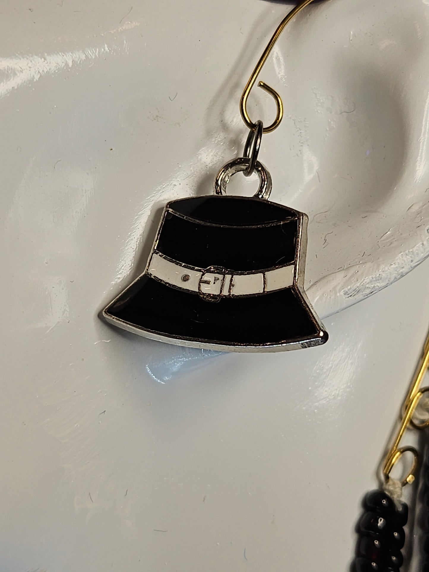 Hat Trick Wire Ear Cuff