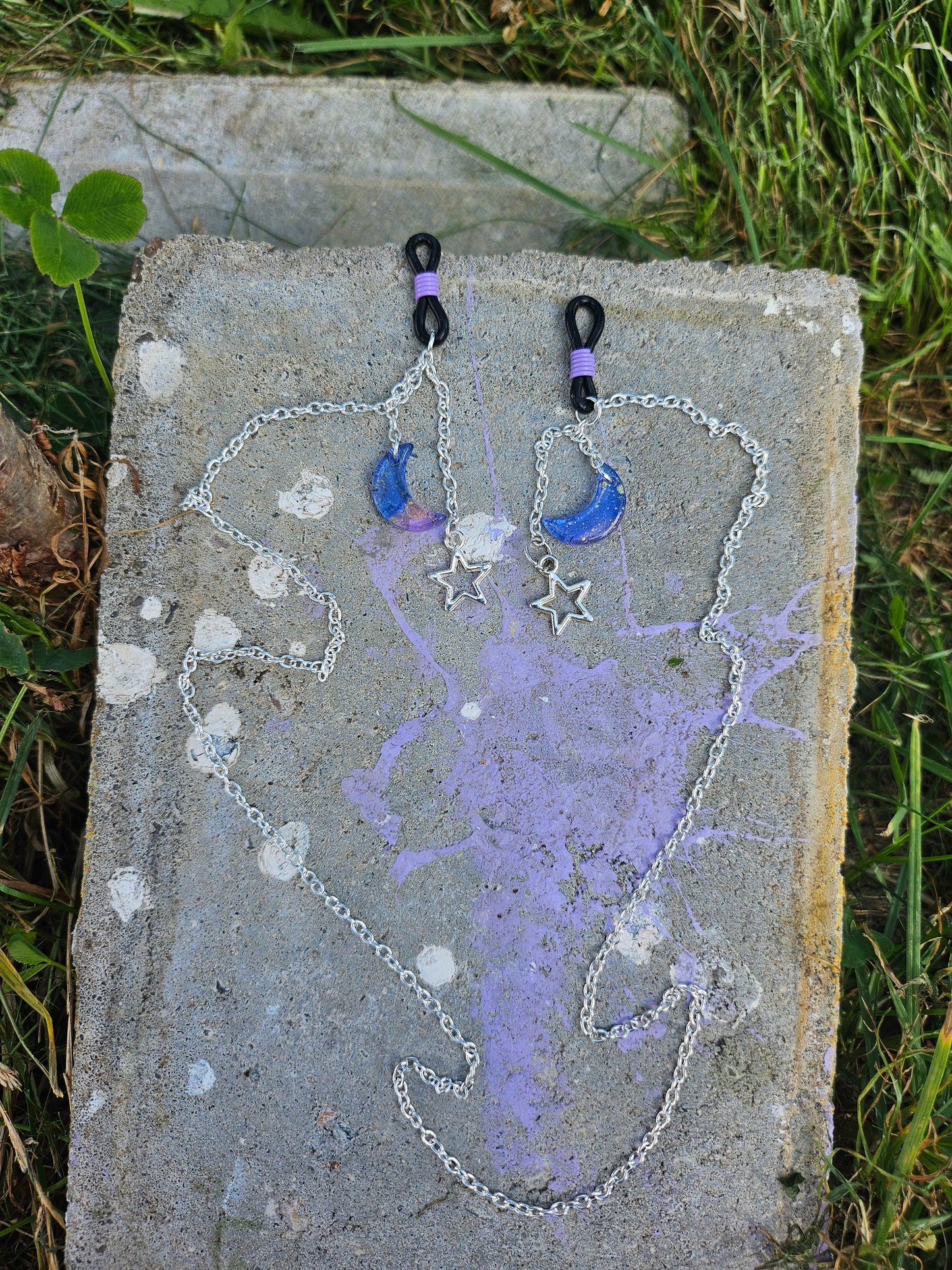 Cosmic Dreams Looking Chain